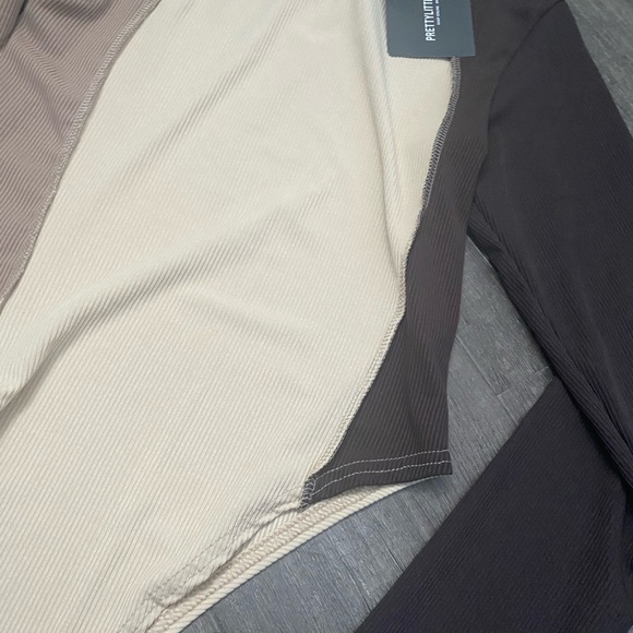 NWT! PLT colour block mock neck bodysuit - Picture 3 of 4